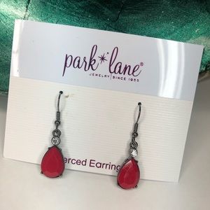 Women’s earrings